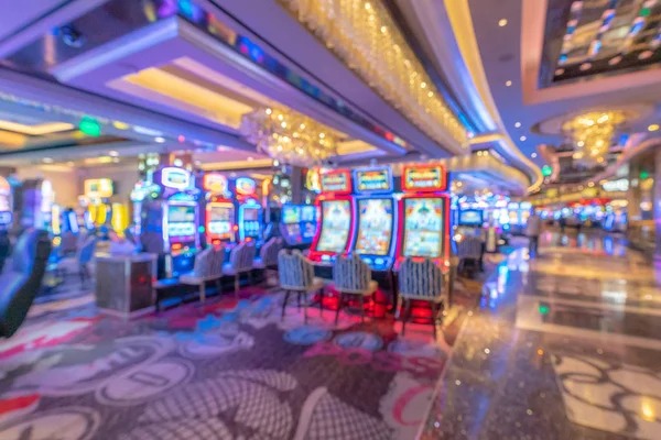 Bigger Bass Bonanza slot game interface on q1221 platform